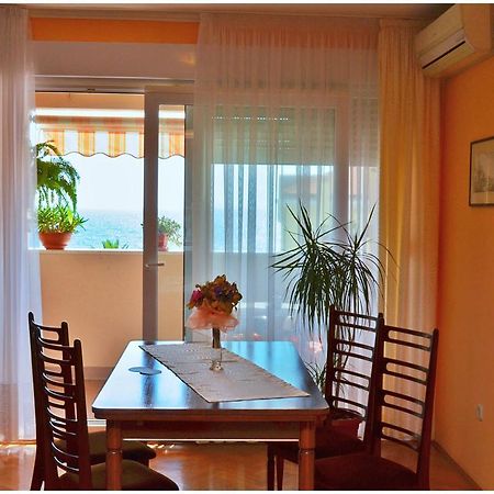 Apartment Laura Podstrana Ruang foto