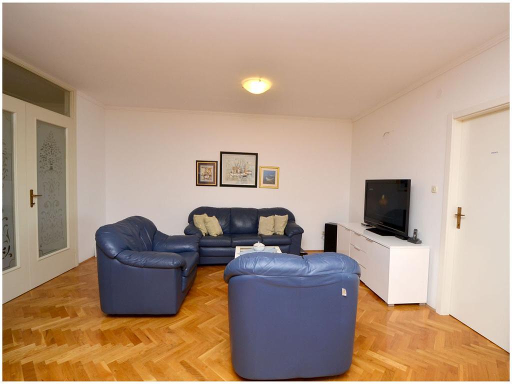 Apartment Laura Podstrana Ruang foto