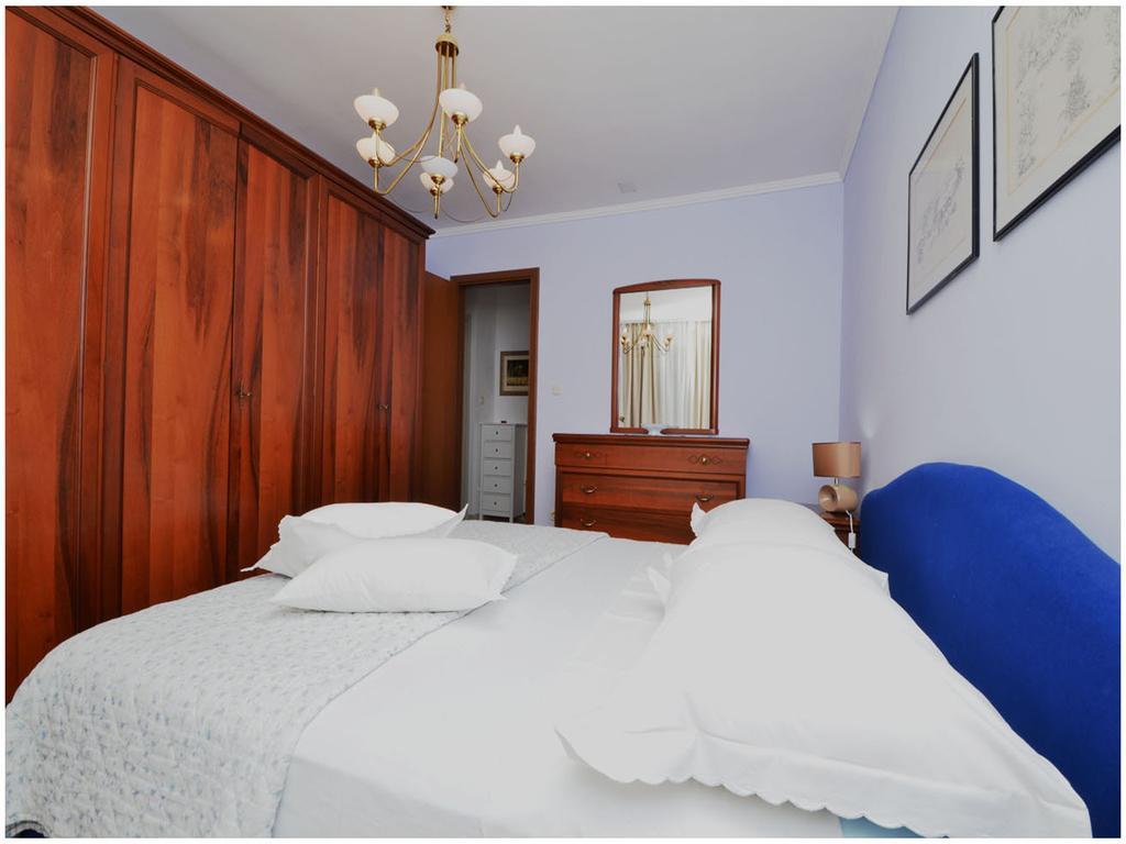 Apartment Laura Podstrana Ruang foto