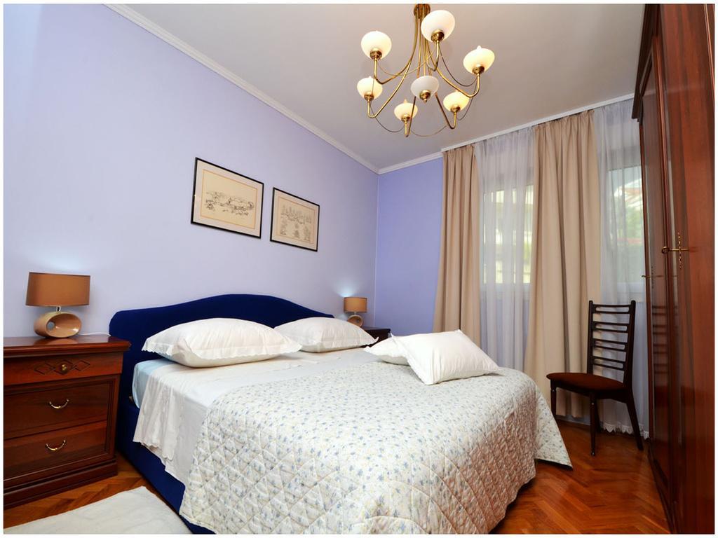 Apartment Laura Podstrana Ruang foto